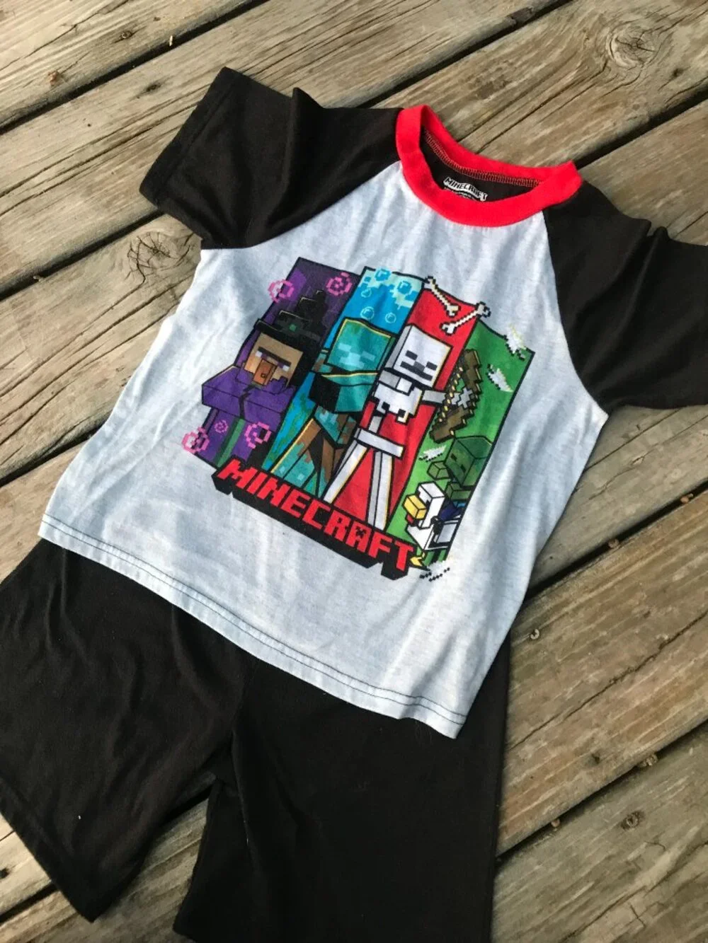 Minecraft Pajama Set Boys Size 10 Short Sleeve Shirt, Black Pants, Black Shorts